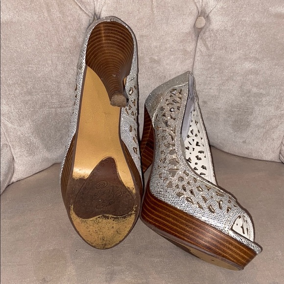 🔥SALE🔥Naughty Monkey sparkly peep toe heels - Picture 7 of 7